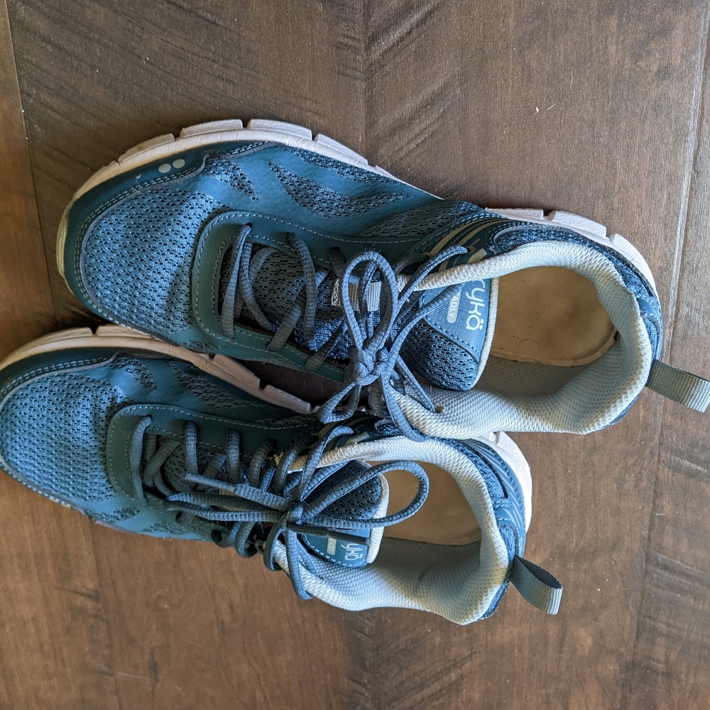 Ryka sneakers 8.5 - Picture 4 of 5